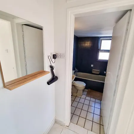 View Δωμάτια σε οικογενειακή κατοικία *